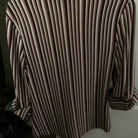 Juniors Shirt - Picture 2 of 2